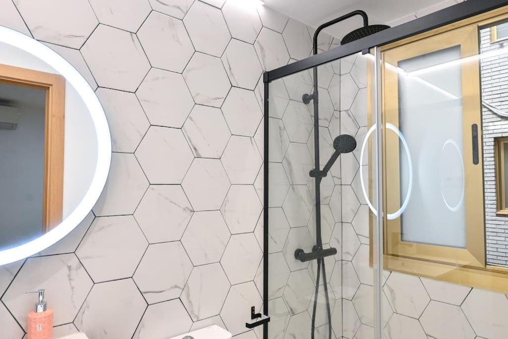 For You Rentals Apartamento Temporal Centrico De Dos Dormitorios Sil2 مدريد المظهر الخارجي الصورة